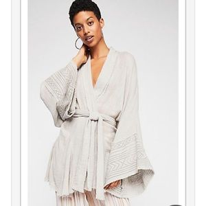 FP One black kimono w/o tie